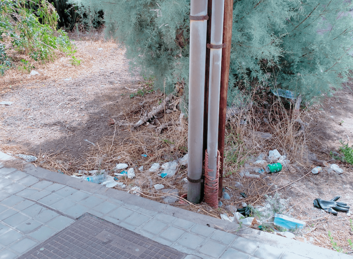 La basura, protagonista en el Pasaje Montevideo / TA